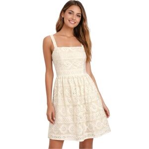 LULU'S Off White Lace Dress Size Small